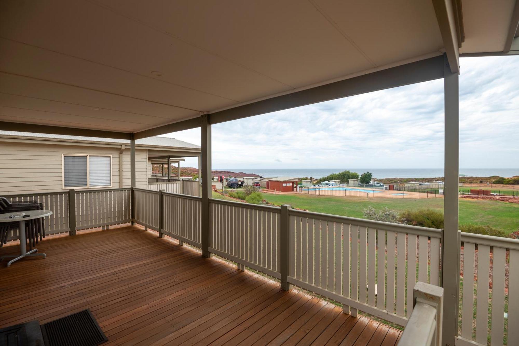 Kalbarri Red Bluff Tourist Park Hotel Exterior photo